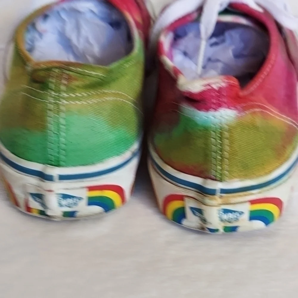 Vans  Red Green‎ Yellow Tie-Dye Rainbow Motif Decorates around the rim Sneakers